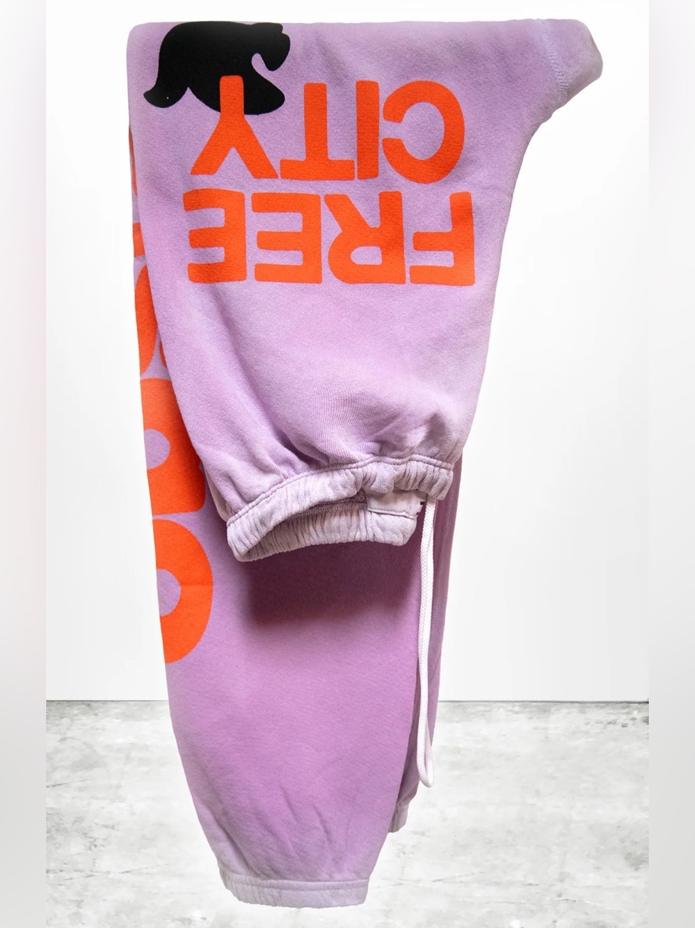 LET'S GO FREE CITY OG SUPERVINTAGE SWEATPANT size small pink milk